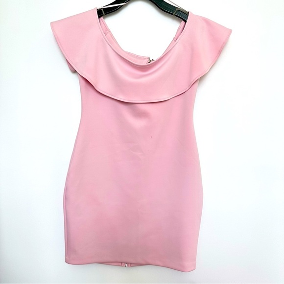 Guess Dresses & Skirts - Pink off the shoulder GUESS dress!